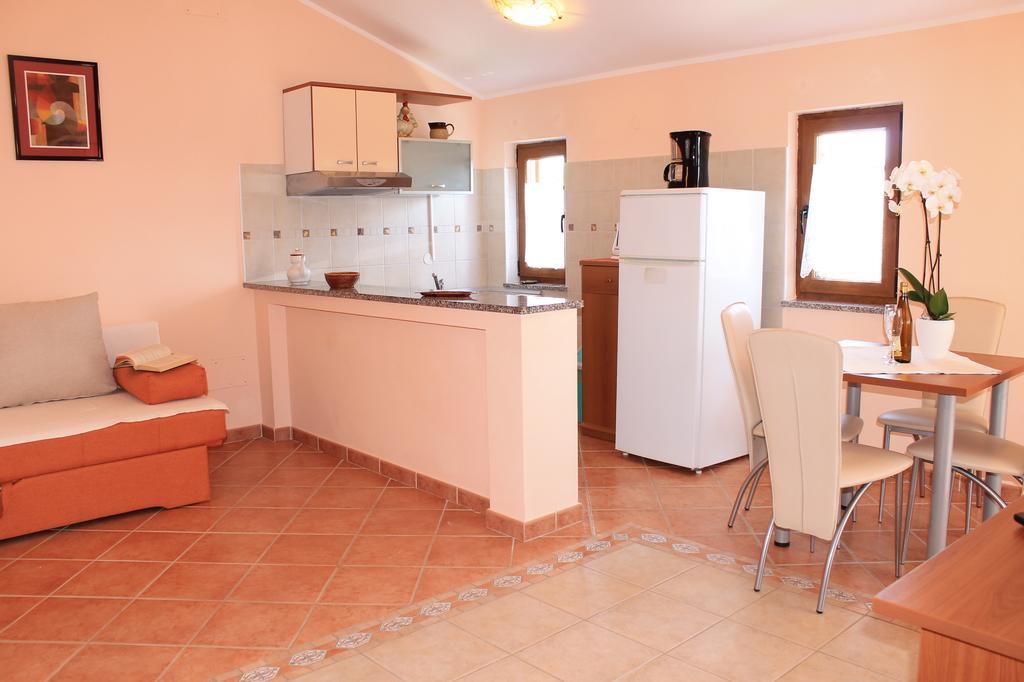 Apartments Villa Tre Marie 로비니 외부 사진