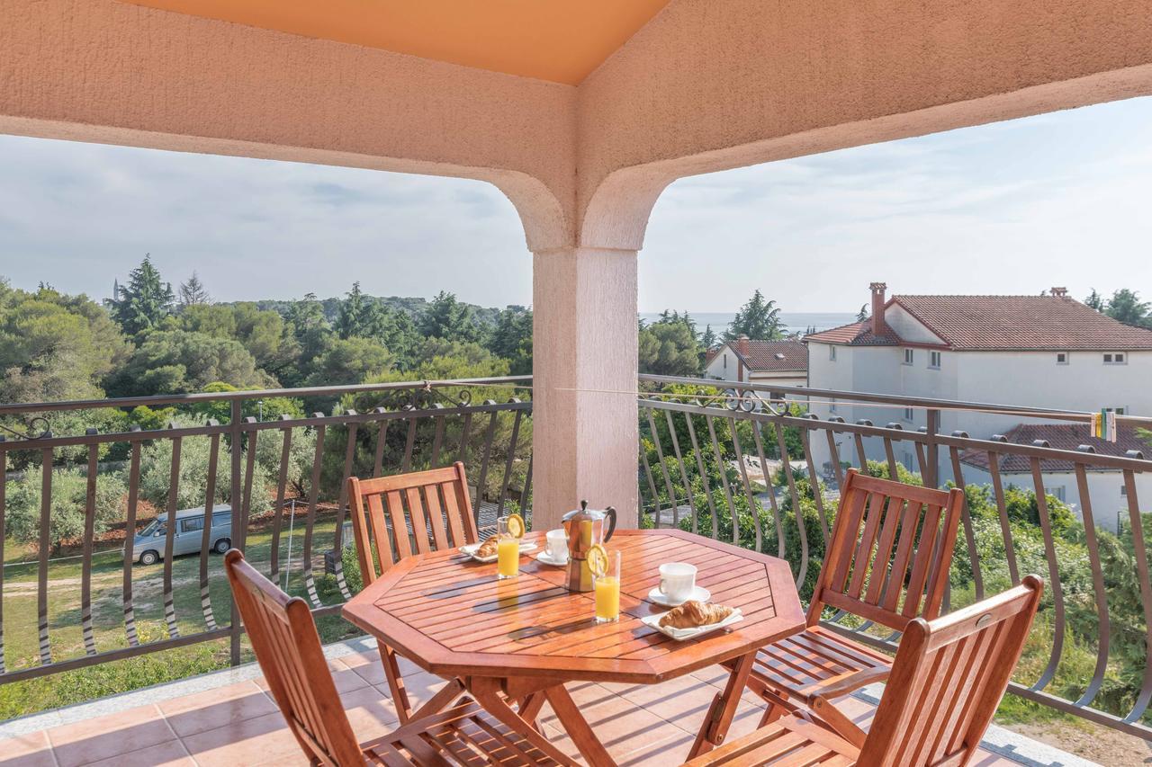 Apartments Villa Tre Marie 로비니 외부 사진