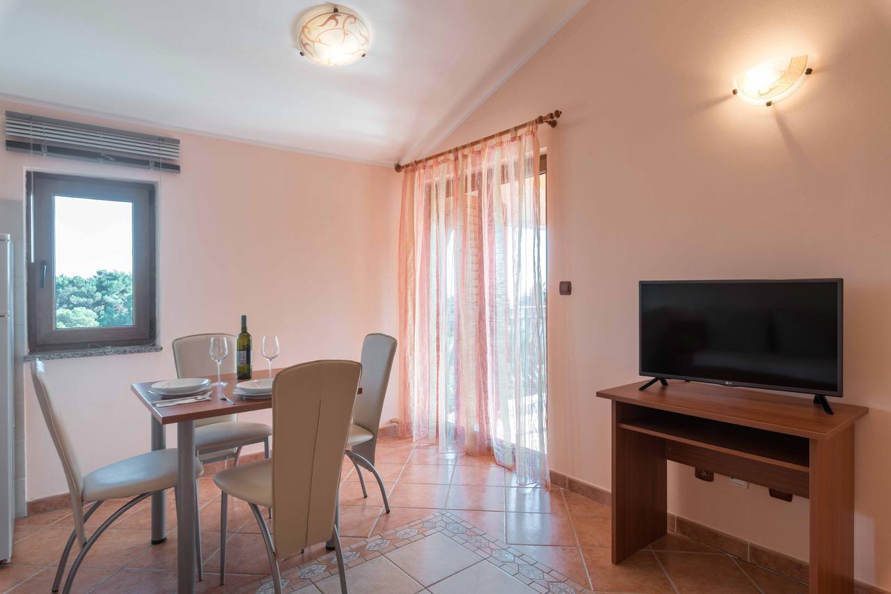 Apartments Villa Tre Marie 로비니 외부 사진