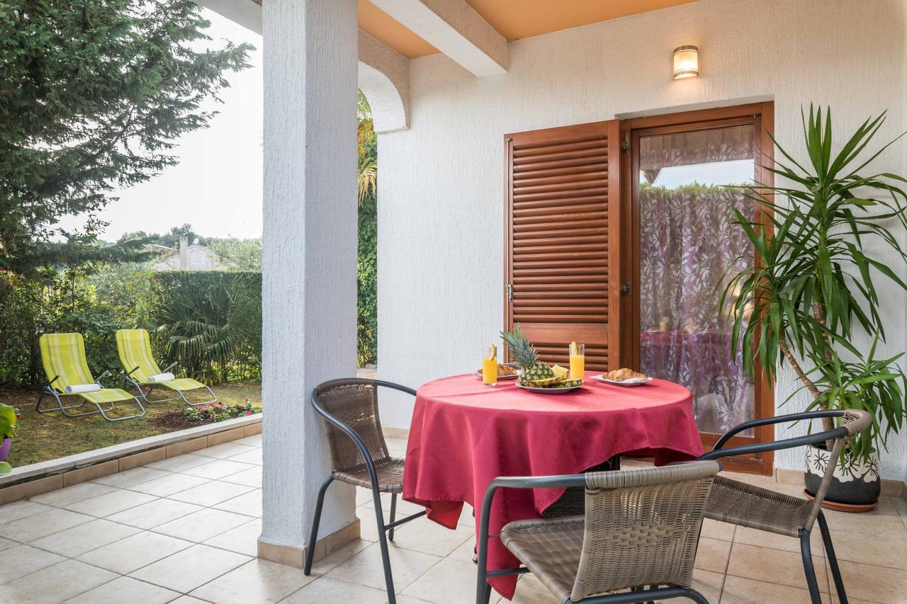 Apartments Villa Tre Marie 로비니 외부 사진