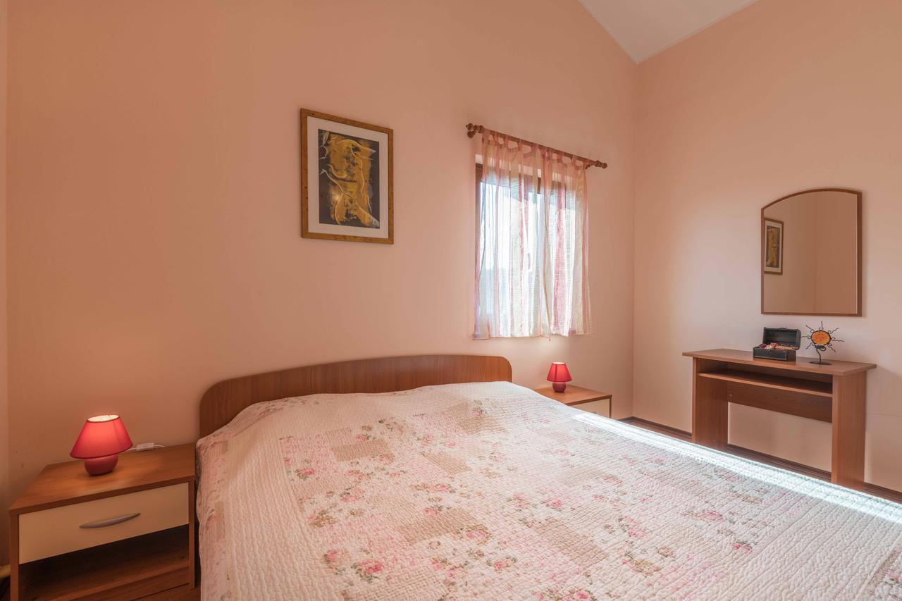 Apartments Villa Tre Marie 로비니 외부 사진