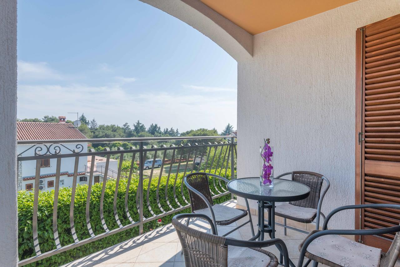 Apartments Villa Tre Marie 로비니 외부 사진
