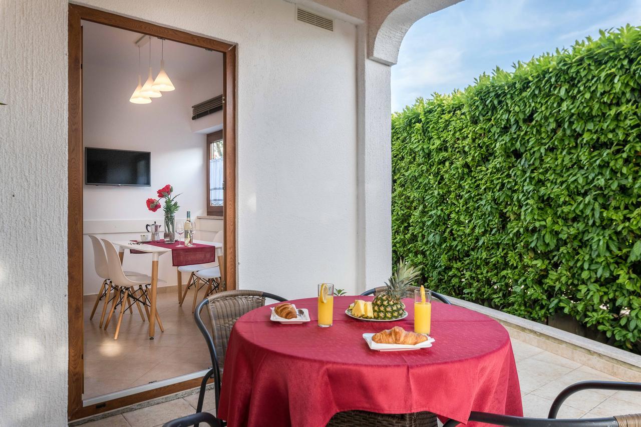Apartments Villa Tre Marie 로비니 외부 사진