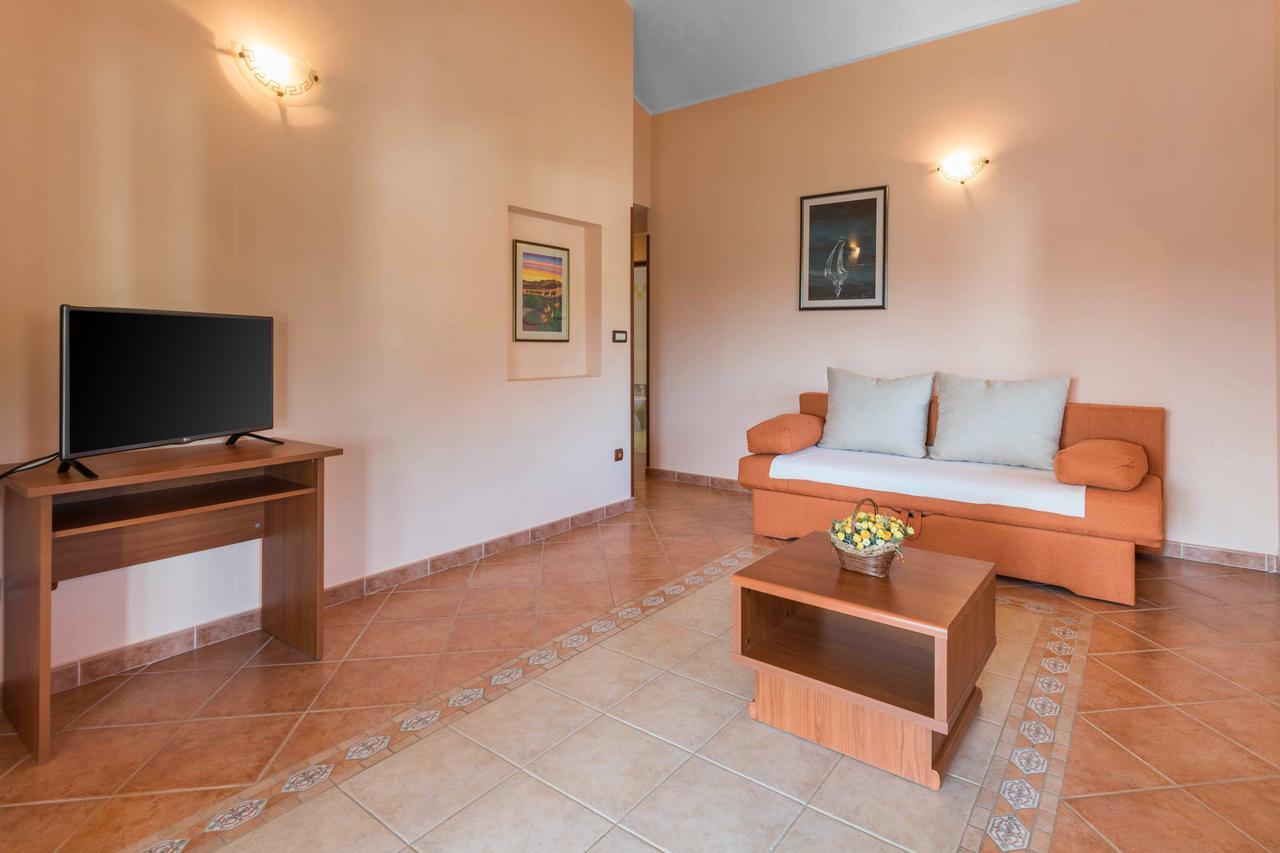 Apartments Villa Tre Marie 로비니 외부 사진