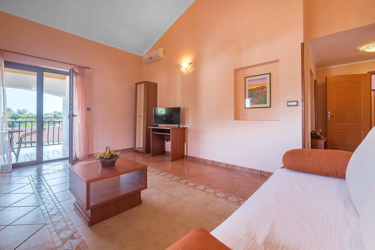 Apartments Villa Tre Marie 로비니 외부 사진