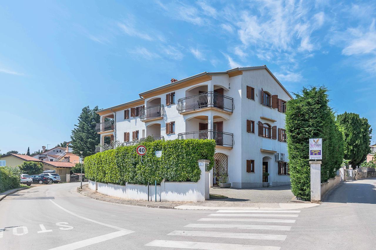 Apartments Villa Tre Marie 로비니 외부 사진