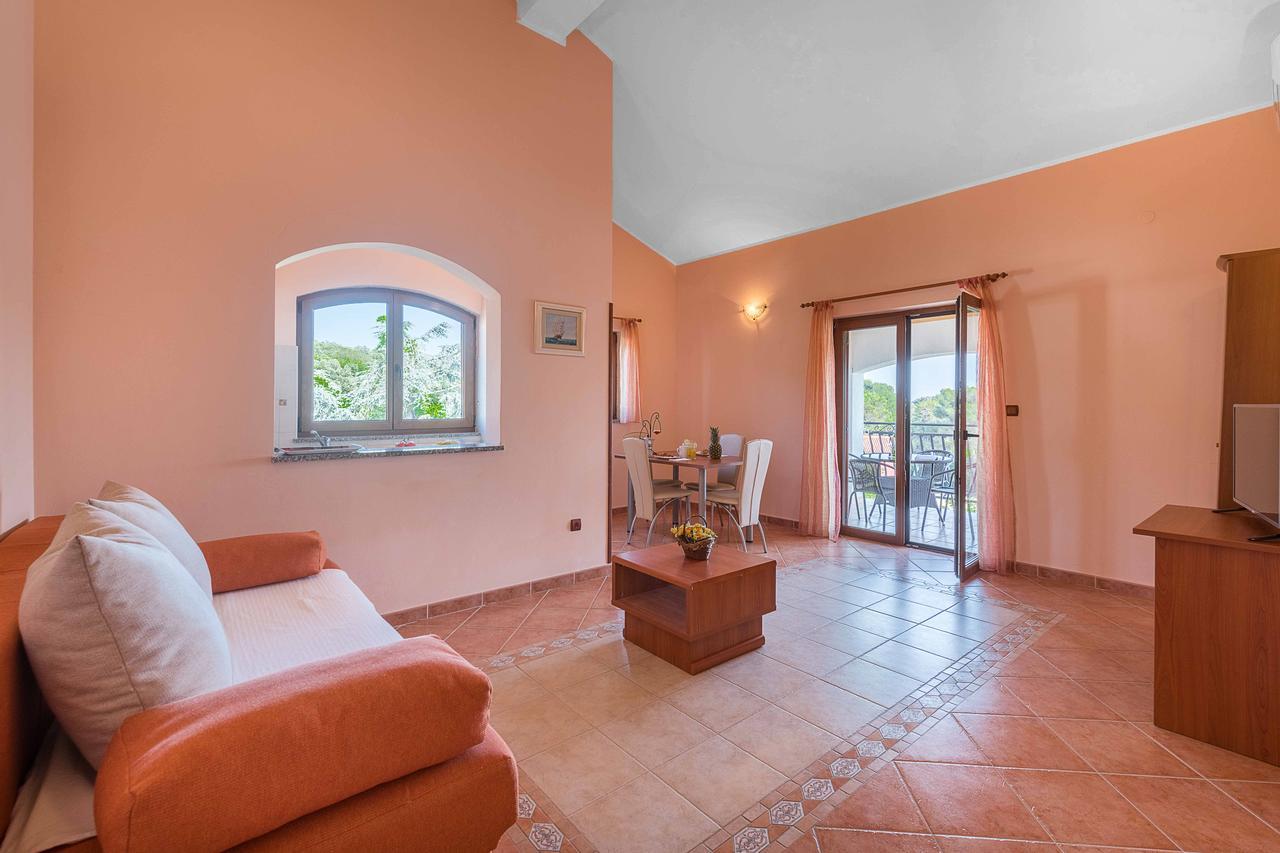 Apartments Villa Tre Marie 로비니 외부 사진